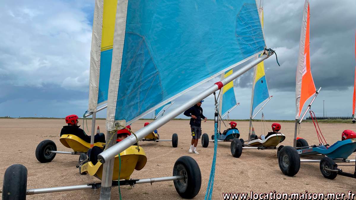 Activité sportive. Essayez le char à voile !